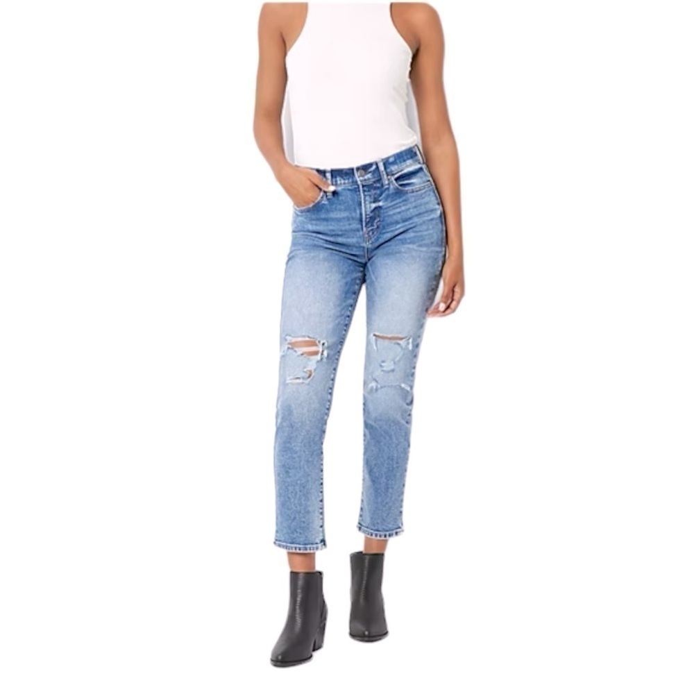 a.n.a. High Rise Straight Distressed Jean. Blue Size 6 #1072
